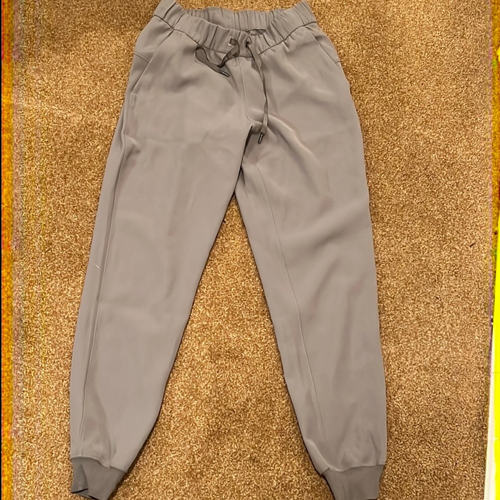 on the fly Woven women’s joggers